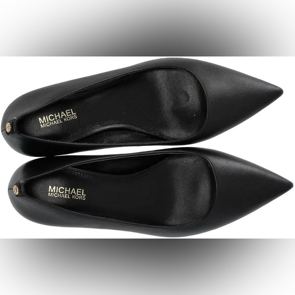 MICHAEL MICHAEL KORS Alina Flex Black
Leather Pumps - Picture 2 of 4